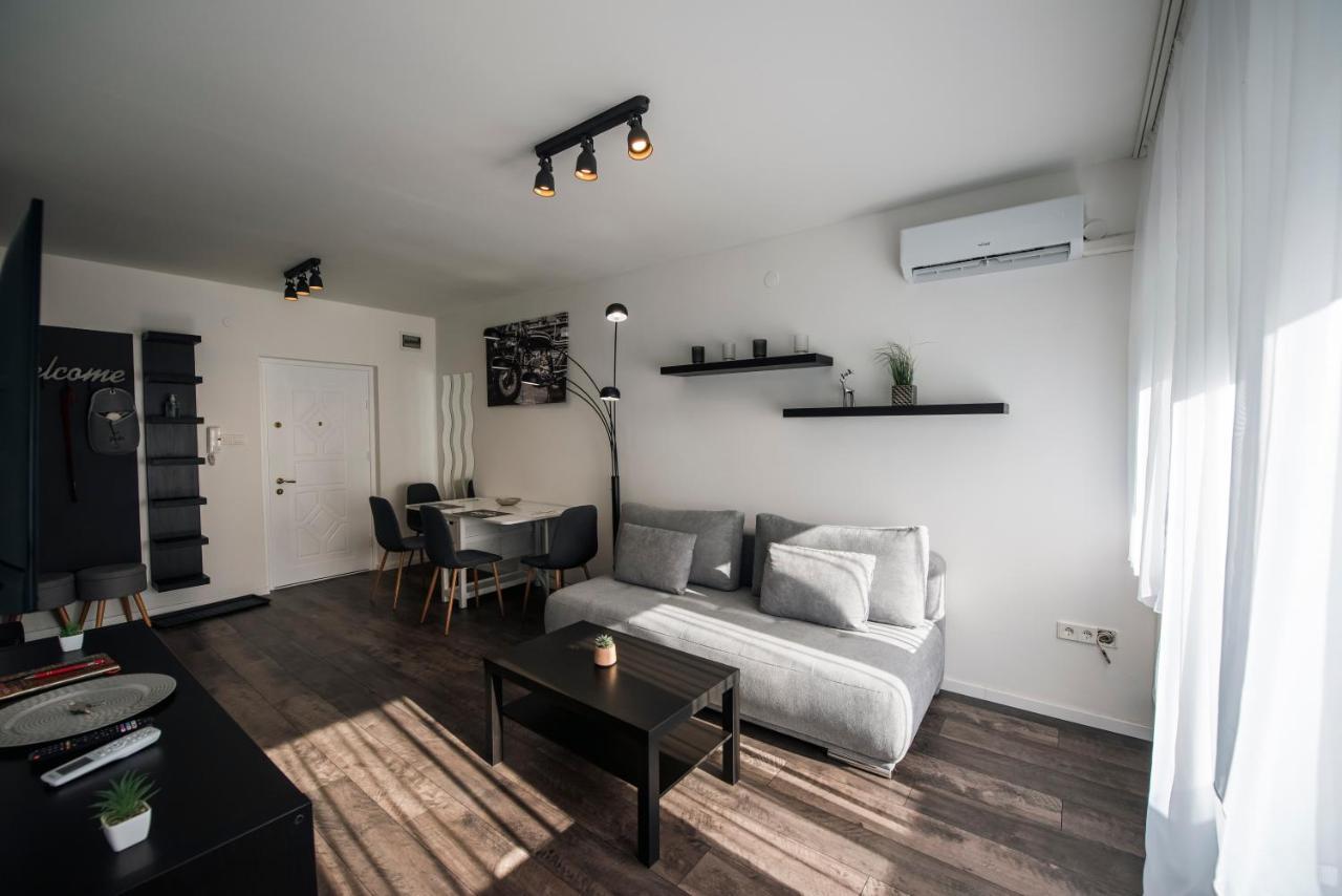 Anavrin apartman- csendes lakás a belváros közepén Apartamento Pécs Exterior foto