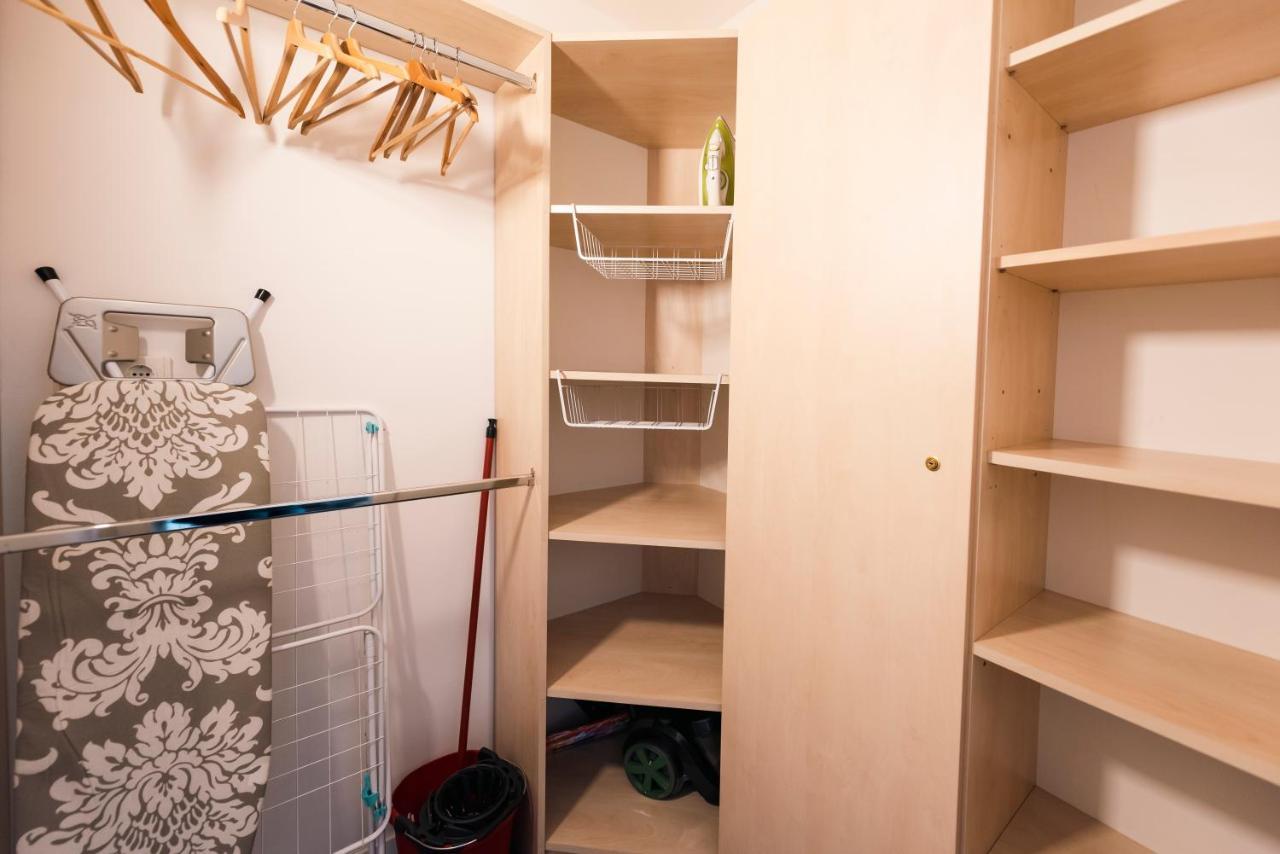Anavrin apartman- csendes lakás a belváros közepén Apartamento Pécs Exterior foto